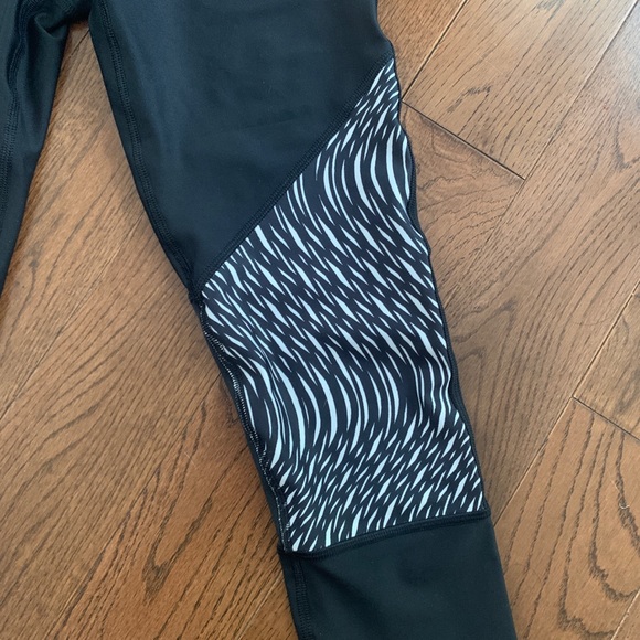 Under armour heat gear leggings size small - Picture 2 of 5